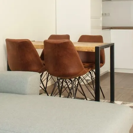 Lejlighed Centre - Private Parking - Fast Wifi